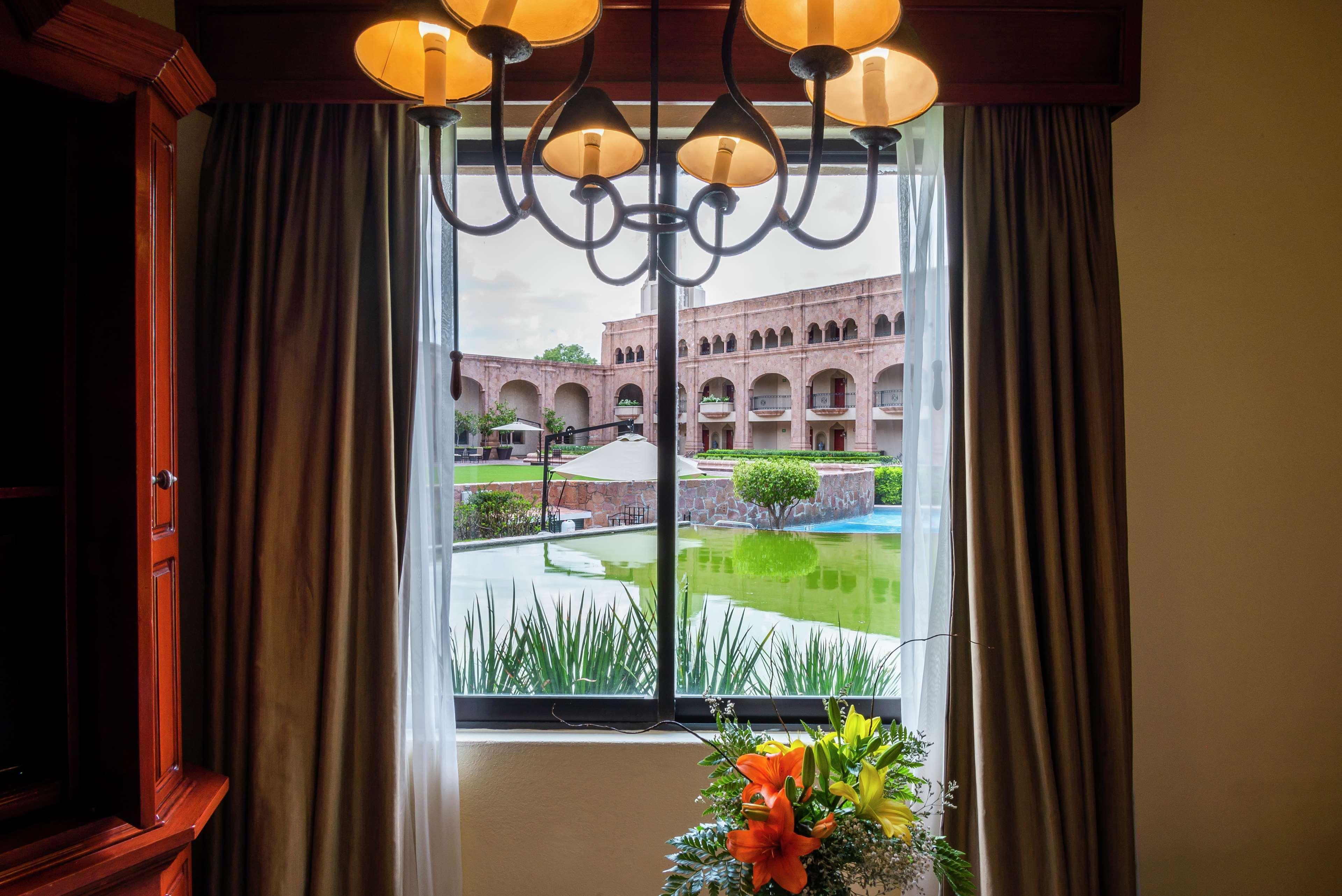 Hilton San Luis Potosi Hotel Exterior photo