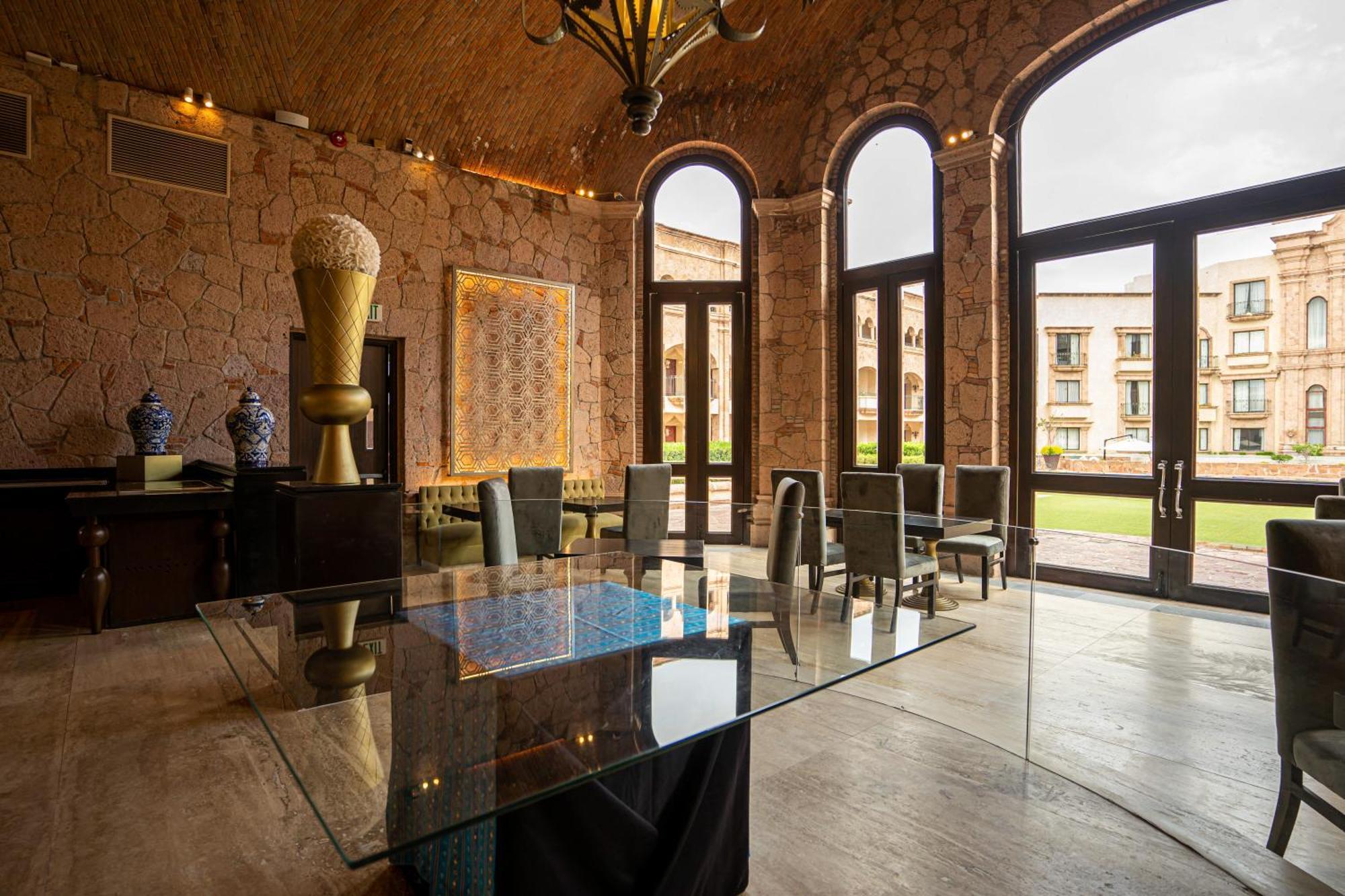 Hilton San Luis Potosi Hotel Exterior photo